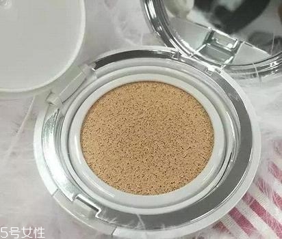 雪花秀致美潤(rùn)白氣墊評(píng)測(cè) 妝容自然輕薄 雪花秀致美潤(rùn)白氣墊評(píng)測(cè) 妝容自然輕薄