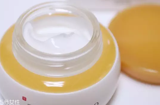 雪花秀彈力面霜適合年齡 令膚色更顯亮澤 雪花秀彈力面霜適合年齡 令膚色更顯亮澤