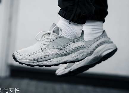 運動鞋鞋面發(fā)黃怎么辦？清洗方法要注意