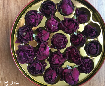 墨紅玫瑰功效 女性喝它好 墨紅玫瑰功效 女性喝它好