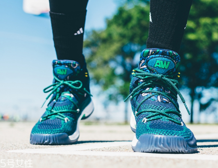 運(yùn)動(dòng)鞋鞋底什么材質(zhì)好？運(yùn)動(dòng)鞋鞋底這樣挑