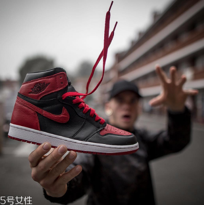 運(yùn)動鞋鞋底滑怎么辦？增大鞋底摩擦力