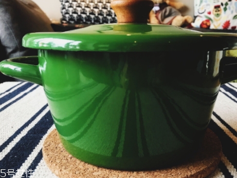 琺瑯鍋可以煲湯嗎？讓喝湯變得有逼格