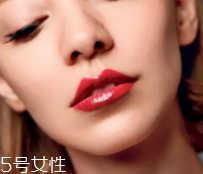 橢圓形嘴唇怎么涂口紅？勾勒唇線讓唇形完美