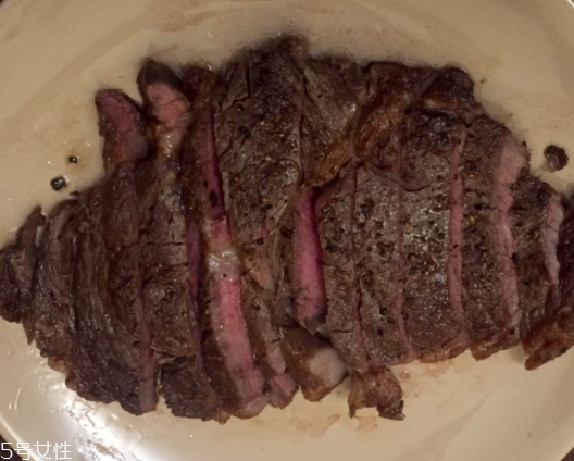 琺瑯鍋可以炒菜嗎？要選對(duì)琺瑯鍋