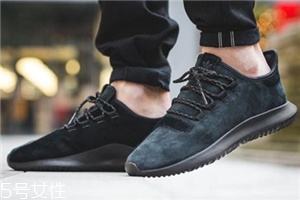 運(yùn)動(dòng)鞋鞋底硬好還是軟好？不同運(yùn)動(dòng)種類(lèi)需求不同