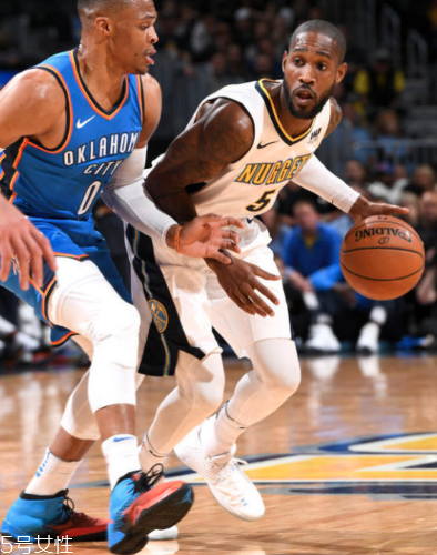 運(yùn)動(dòng)鞋鞋舌跑偏怎么辦？運(yùn)動(dòng)鞋舌頭老歪這樣解決