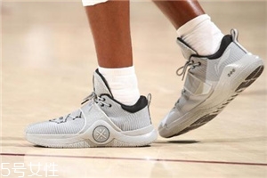 運(yùn)動(dòng)鞋鞋舌跑偏怎么辦？運(yùn)動(dòng)鞋舌頭老歪這樣解決