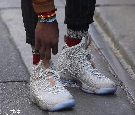 運動鞋有味道怎么去除？運動鞋去味小妙招