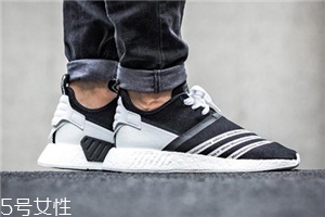 運(yùn)動(dòng)鞋有油污怎么清洗？要及時(shí)刷洗