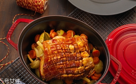 琺瑯鍋可以煮火鍋嗎？讓火鍋的味道變得更有質(zhì)感