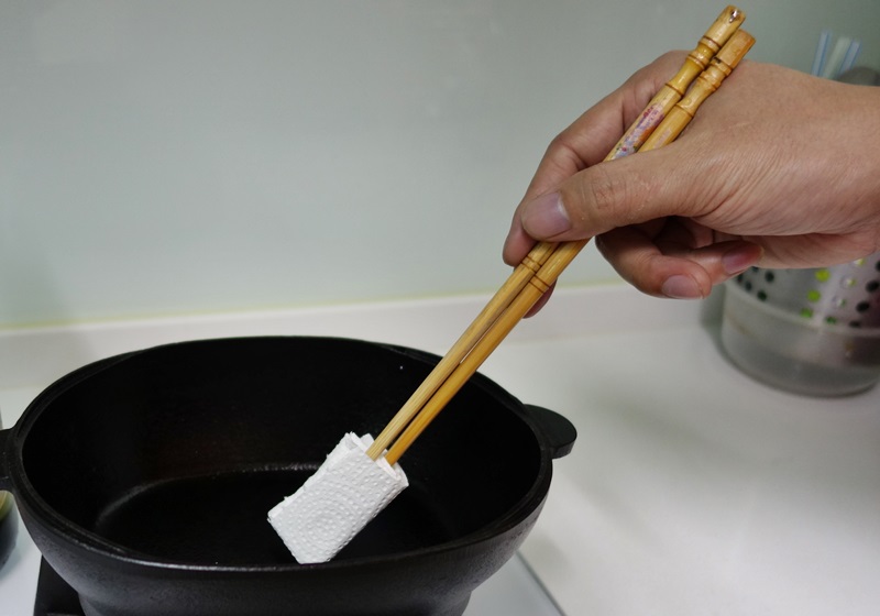 鐵鍋生銹怎么辦 鐵鍋生銹了還能炒菜嗎 鐵鍋生銹怎么辦 鐵鍋生銹了還能炒菜嗎