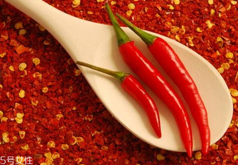 辣椒面可以帶上飛機(jī)嗎 刺激性氣味不能攜帶 辣椒面可以帶上飛機(jī)嗎 刺激性氣味不能攜帶