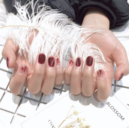 貓眼款和金箔款美甲大合集 這個(gè)冬天就要做這款 貓眼款和金箔款美甲大合集 這個(gè)冬天就要做這款