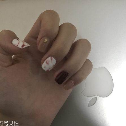 貓眼款和金箔款美甲大合集 這個(gè)冬天就要做這款 貓眼款和金箔款美甲大合集 這個(gè)冬天就要做這款