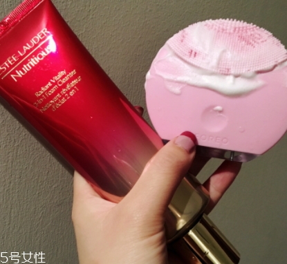 雅詩蘭黛洗面奶生產(chǎn)日期怎么看？保質(zhì)期是多久