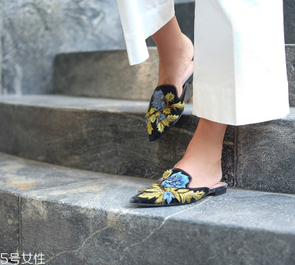 alberta ferretti是幾線品牌？刷遍ins的網(wǎng)紅拖鞋