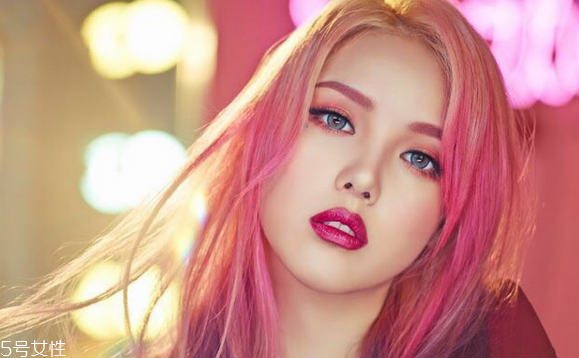 pony新年妝怎么畫？清新自然的新年妝