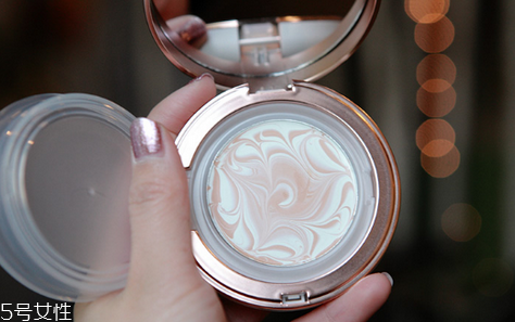 愛敬氣墊 赫拉和蘭芝哪個(gè)好用？根據(jù)膚質(zhì)選擇