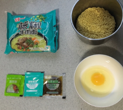 藤嬌牛肉面和藤椒牛肉面哪個好吃？統(tǒng)一和康師傅的對決