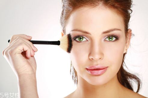 國(guó)產(chǎn)化妝品哪個(gè)牌子好？性價(jià)比和口碑都很好的化妝品