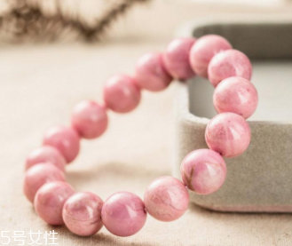 2018情人節(jié)怎么快速脫單？脫單法則之桃花手鏈