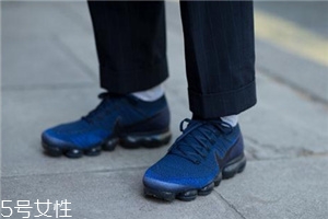 運(yùn)動鞋好還是皮鞋好？不同場合不同需求