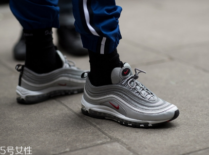 運動鞋多久洗一次？清洗不用太頻繁