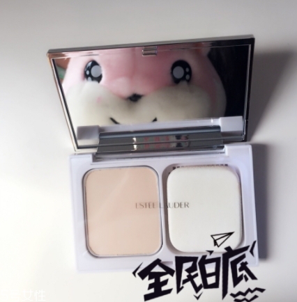 雅詩蘭黛粉餅?zāi)目詈?？補妝定妝的神器