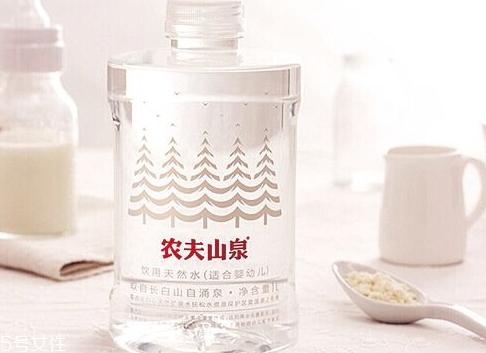 農(nóng)夫山泉可以燒開喝嗎 燒開了營(yíng)養(yǎng)就少了 農(nóng)夫山泉可以燒開喝嗎 燒開了營(yíng)養(yǎng)就少了