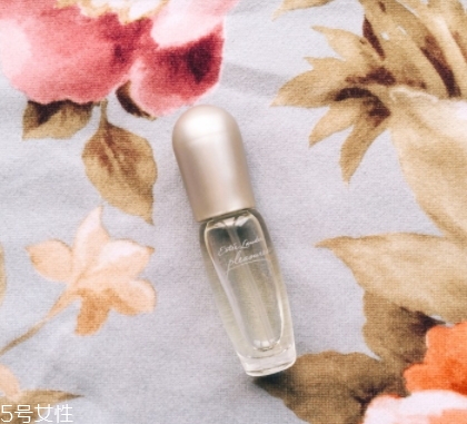 雅詩(shī)蘭黛香水怎么樣？提升生活逼格的香水