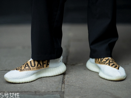 運(yùn)動鞋一定要穿襪子嗎？最好是穿上襪子