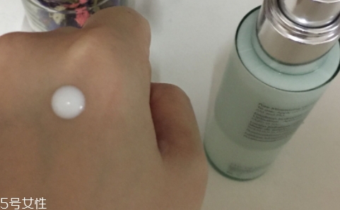 雅詩蘭黛乳液多少錢？