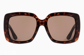 墨鏡顏色怎么選？暗紫色透明墨鏡更受青睞