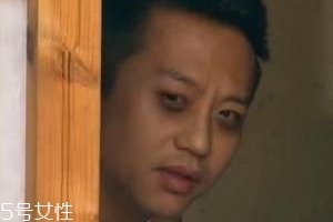 黑眼圈用什么眼霜好？多效護理型眼霜是首選