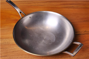 不銹鋼鍋好還是鐵鍋好 用途各不同 不銹鋼鍋好還是鐵鍋好 用途各不同