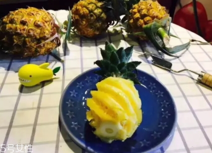 泰國(guó)迷你小菠蘿多少錢一斤？mini小菠蘿火遍泰國(guó)