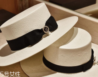 戴什么帽子顯臉??？寬檐帽讓臉看起來小