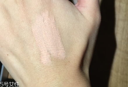 雅詩(shī)蘭黛卸妝乳怎么用？