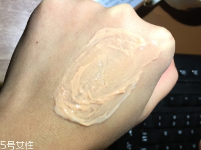 雅詩(shī)蘭黛卸妝乳怎么用？