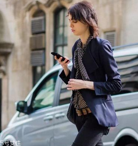 絲巾怎么搭配衣服？優(yōu)雅范兒盡顯