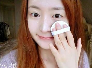 新買(mǎi)的氣墊粉撲要洗嗎？用久了一定要清洗