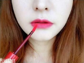 新買(mǎi)的氣墊粉撲要洗嗎？用久了一定要清洗