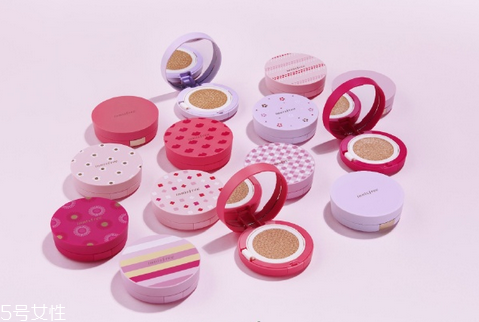 悅詩風(fēng)吟粉色限量氣墊霜多少錢？粉漾氣墊之戀