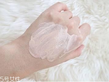 新買(mǎi)的氣墊粉撲要洗嗎？用久了一定要清洗