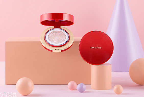 悅詩風(fēng)吟粉色限量氣墊霜多少錢？粉漾氣墊之戀