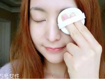 新買(mǎi)的氣墊粉撲要洗嗎？用久了一定要清洗