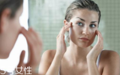 隔離霜可以直接涂在臉上嗎？要用補水產品打底才好