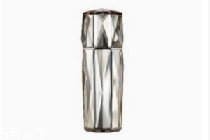 法令紋用什么護(hù)膚品？CPB精華液讓肌膚宛如少女