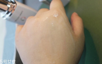 雅詩(shī)蘭黛晶透沁白精華怎么樣？一起來(lái)看看評(píng)測(cè)